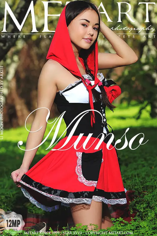 Munso photo set, featuring Li Moon.