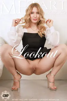 Lookout, photo set with Melania